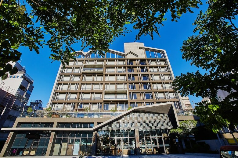 U.i.j Hotel & Hostel