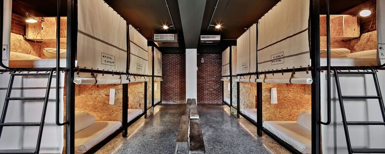 U.i.j Hotel & Hostel