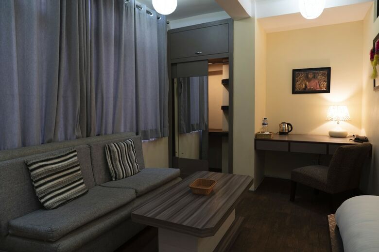 Hostal The Glasshouse Hotel & Hostel