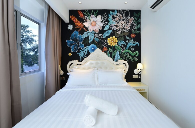 Hotel De Art Usj 21
