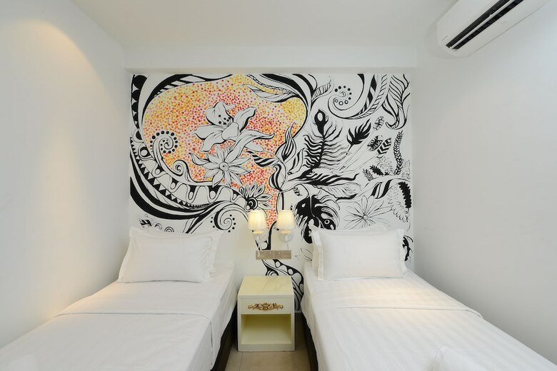 Hotel De Art Usj 21