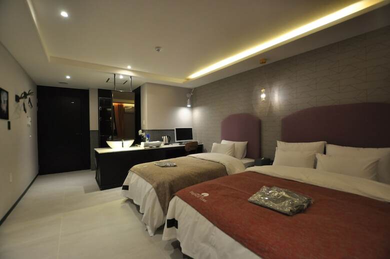 French Code Hotel