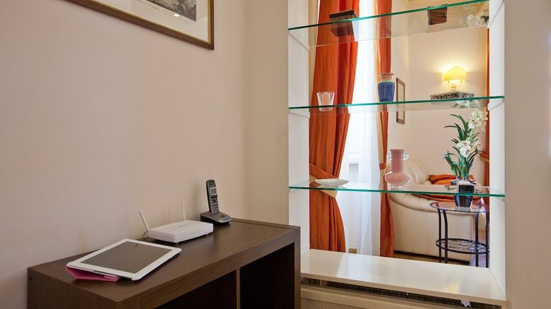 Apartamento Rental In Rome Crociferi 1