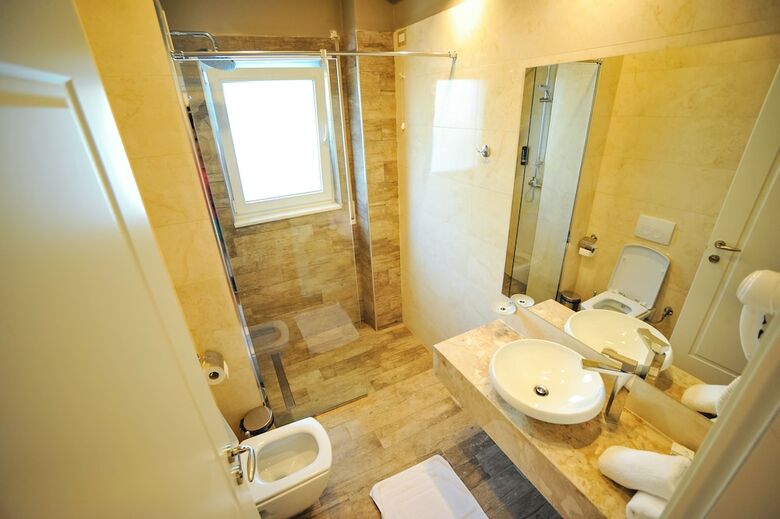 Hotel Sandy Beach Resort