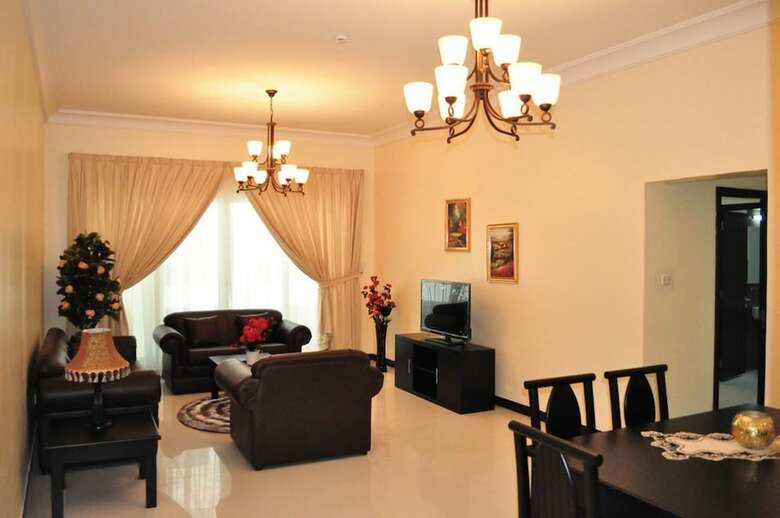 Golden Treasure Tower Family Apartment
