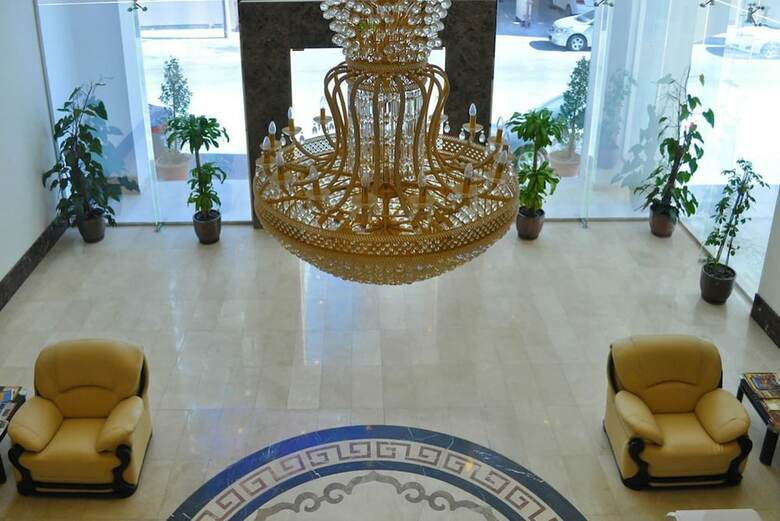 Golden Treasure Tower Family Apartment