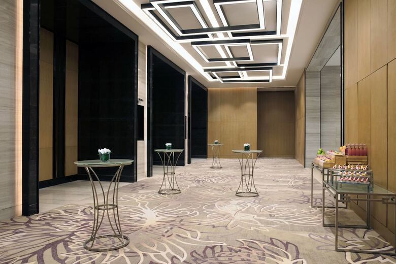 Hotel Courtyard By Marriott Zhengzhou Airport