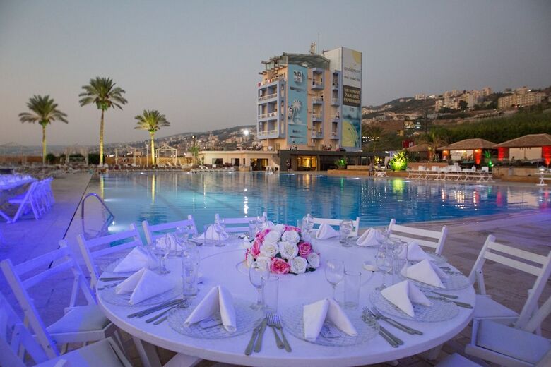 Hotel Four Seasons Halat