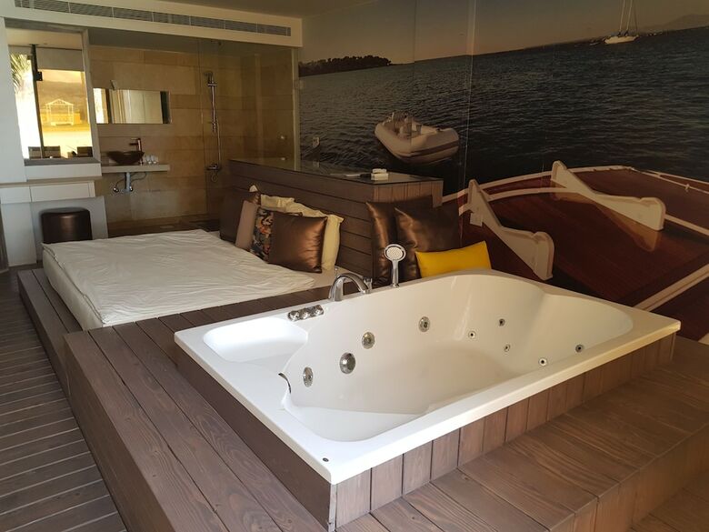 Hotel Four Seasons Halat