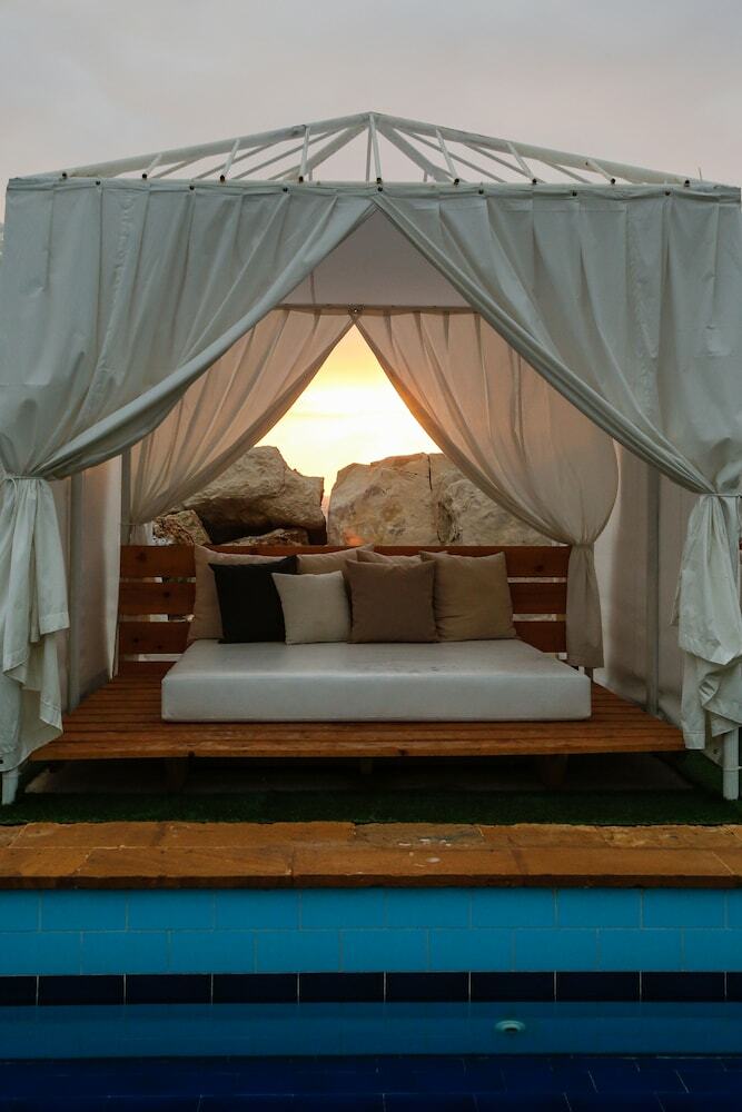 Hotel Four Seasons Halat