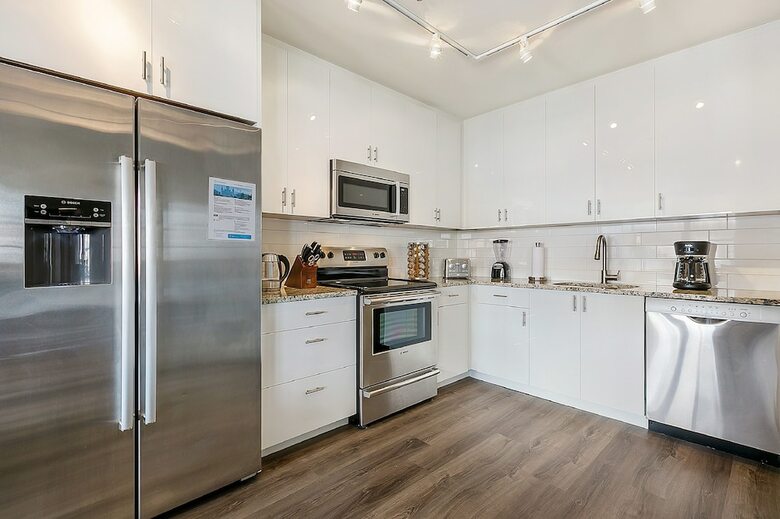 Aparthotel Luxury Condos In California Building By Hosteeva