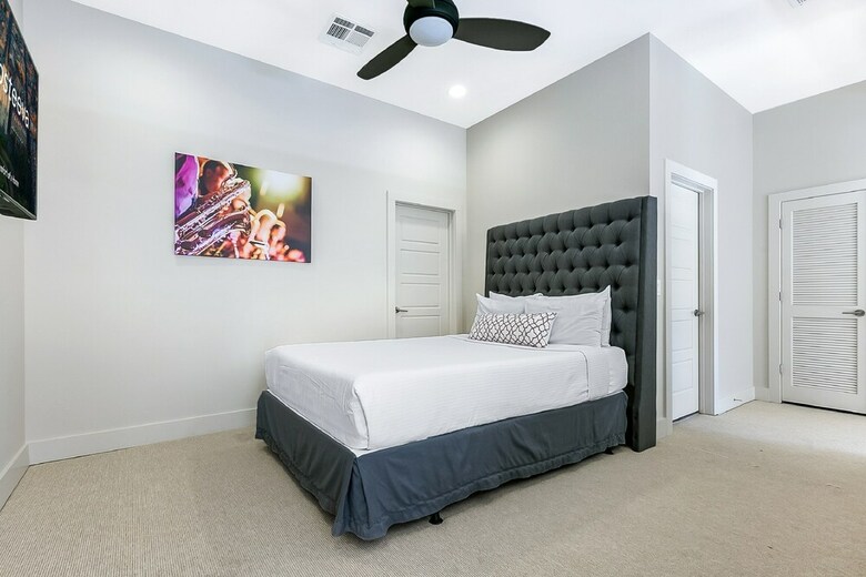 Aparthotel Luxury Condos In California Building By Hosteeva