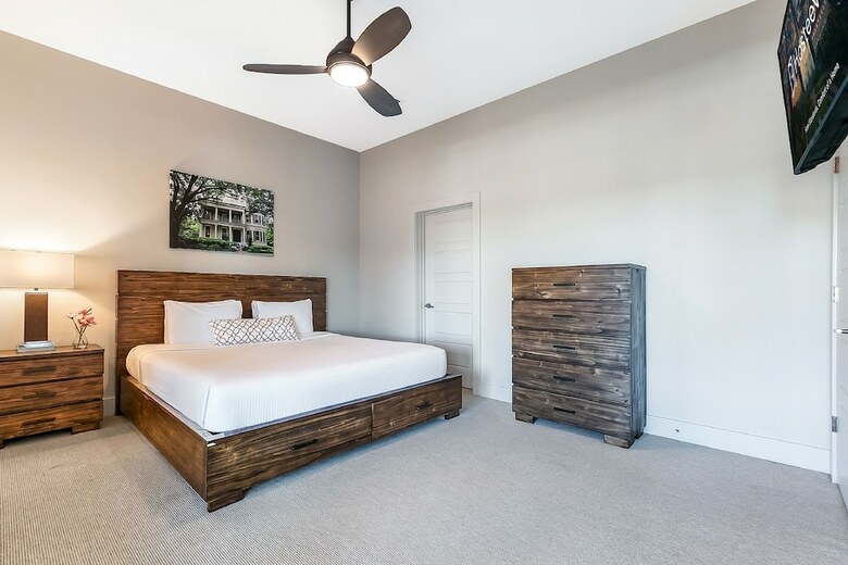 Aparthotel Luxury Condos In California Building By Hosteeva
