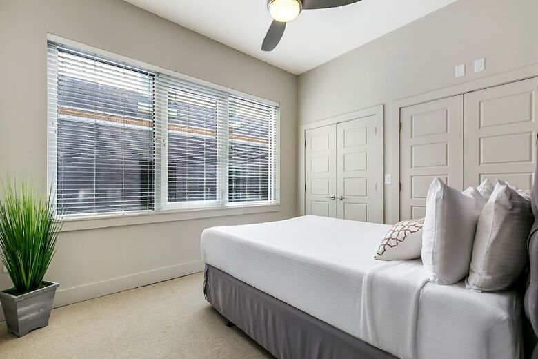 Aparthotel Luxury Condos In California Building By Hosteeva