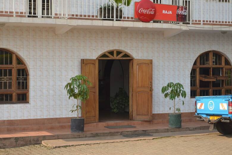 Raja Excelsior Hotel