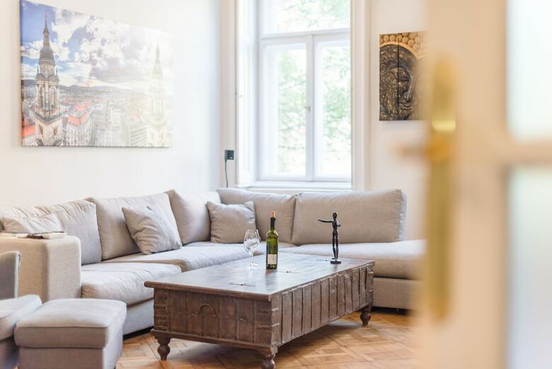Oasis Apartments - Broadway II