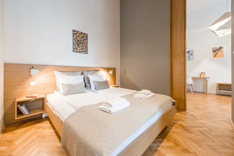Oasis Apartments - Paulay Ede Street