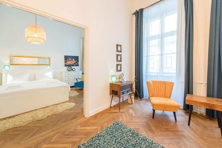 Oasis Apartments - Liberty Square