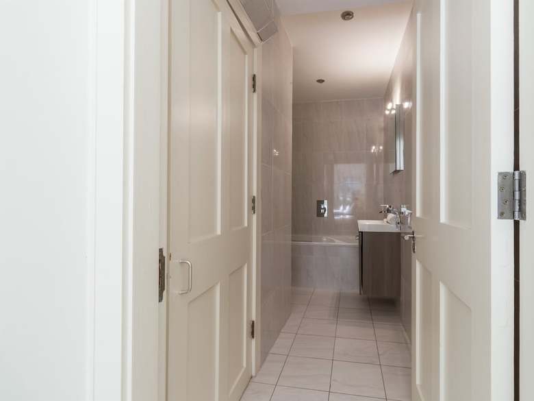Apartamentos The Eamon Develara Suite - Hiphipstay