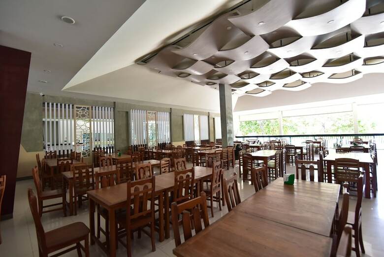 Hotel Varin Beach Resort