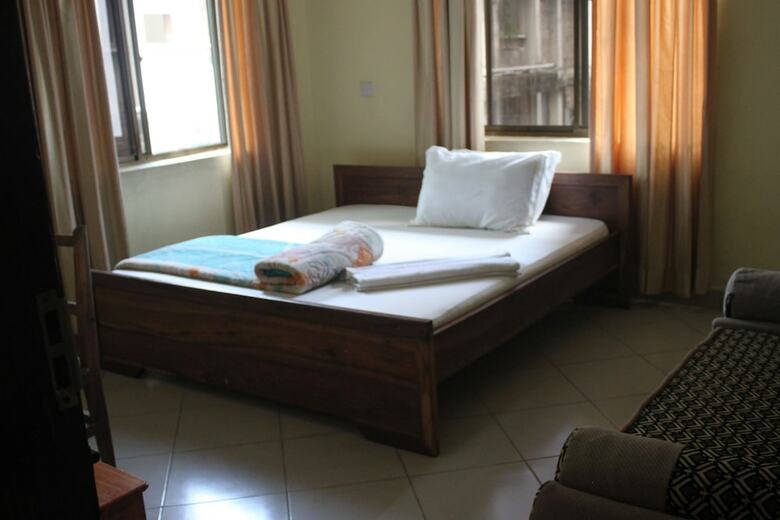 Ideal Hotel