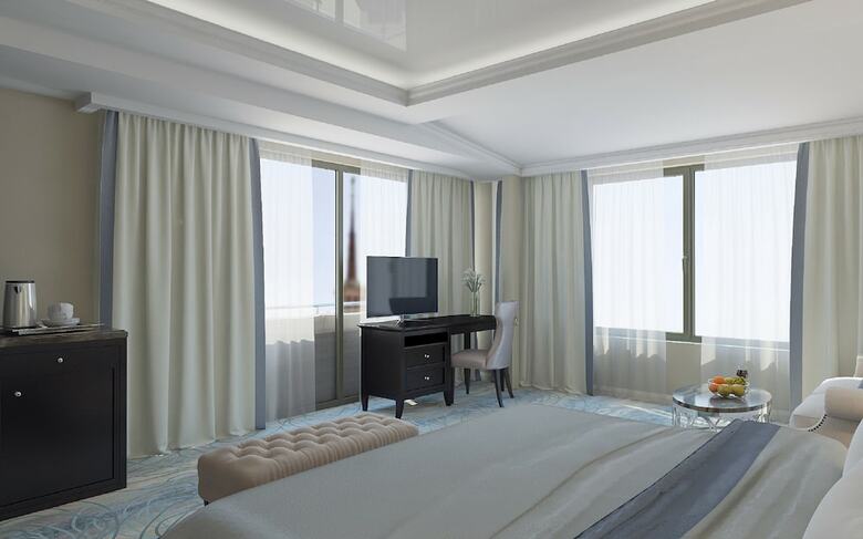 Marina Yacht Hotel