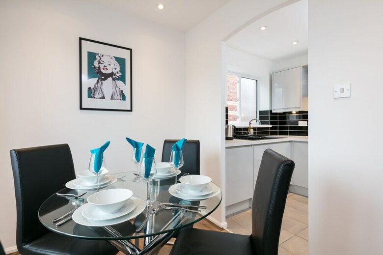Bluestone Apartments - Riverside