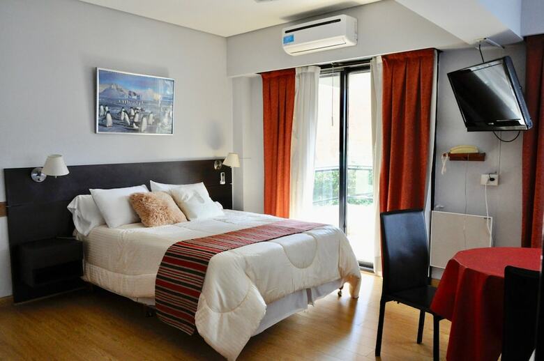 Hotel Golf Tower Suites And Apartments