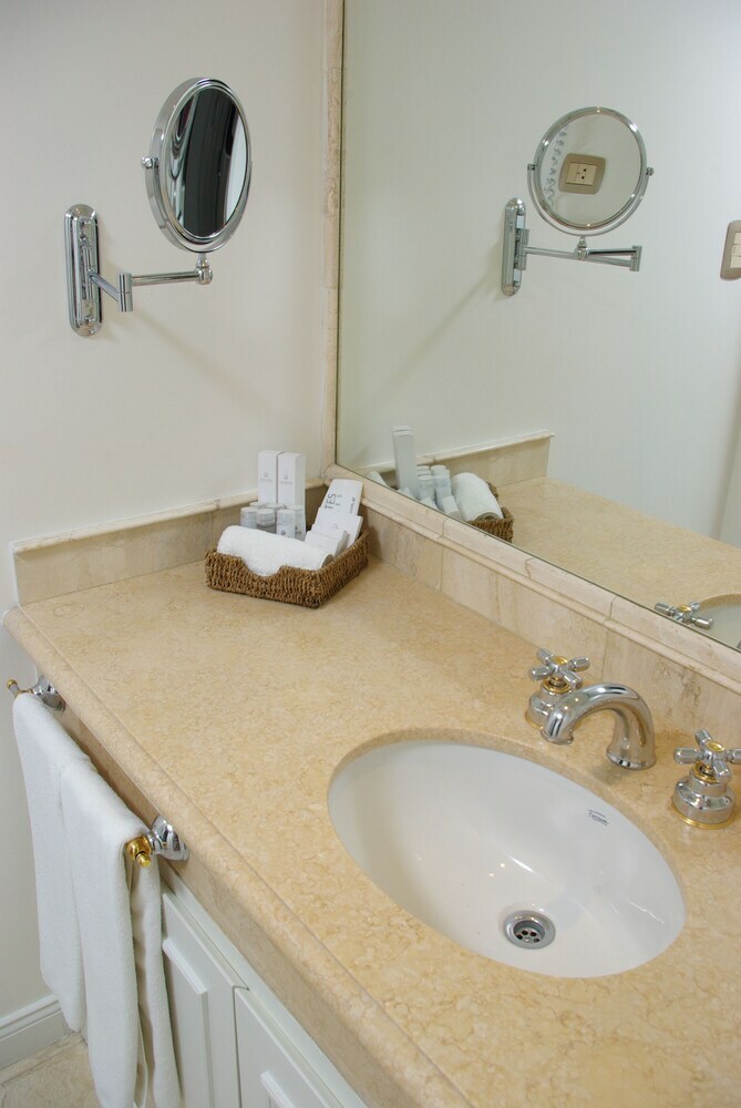Hotel Loi Suites Recoleta