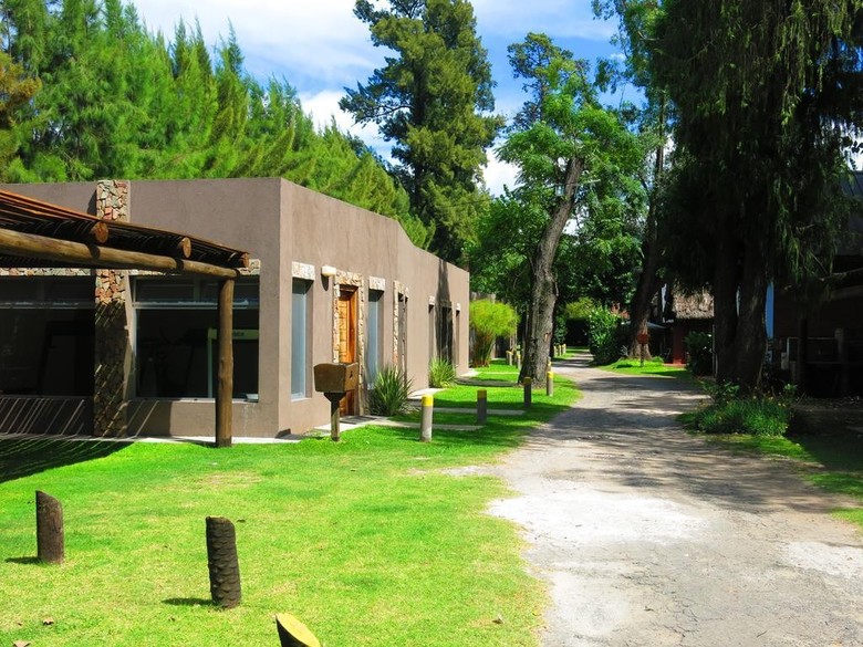 Hotel Los Platanos Caba�as