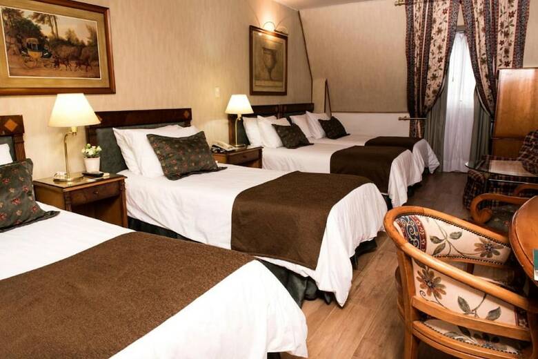 Hotel Mayflower Suites