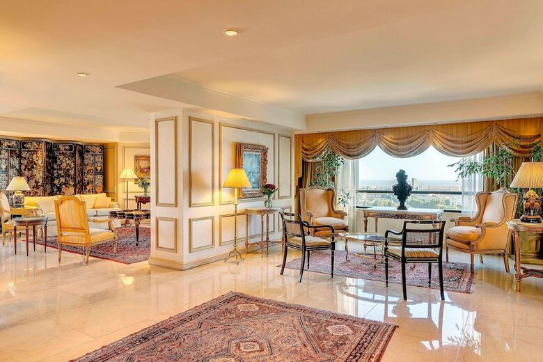 Park Tower - A Luxury Collection Hotel