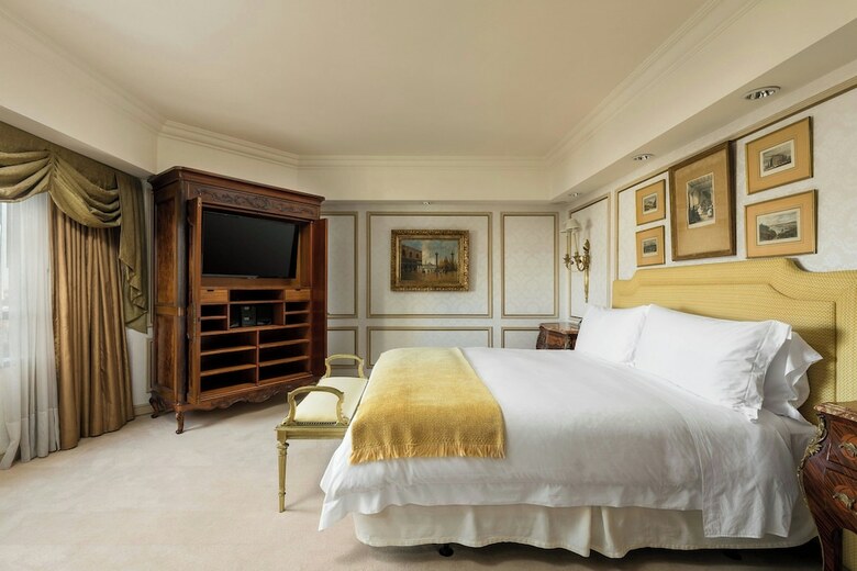 Park Tower - A Luxury Collection Hotel