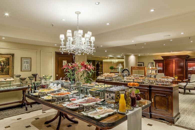 Park Tower - A Luxury Collection Hotel