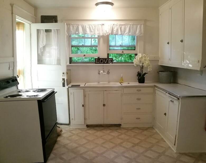 Retro 1 Bdrm-comfy King-walk Downtown