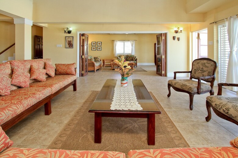 Azure Cove, Silver Sands. Jamaica Villas 5br