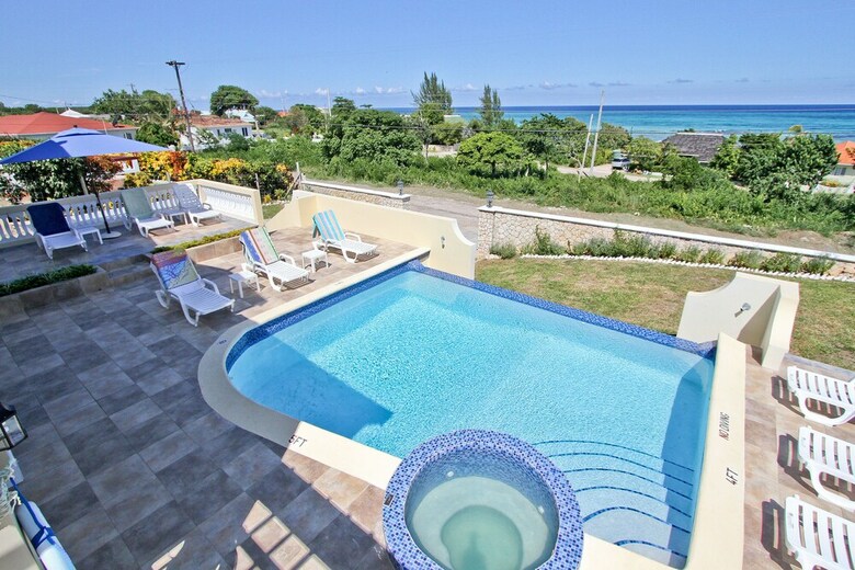 Azure Cove, Silver Sands. Jamaica Villas 5br