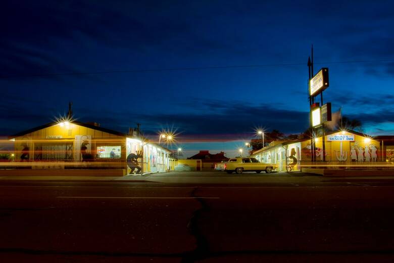 Motel Brad's Desert Inn