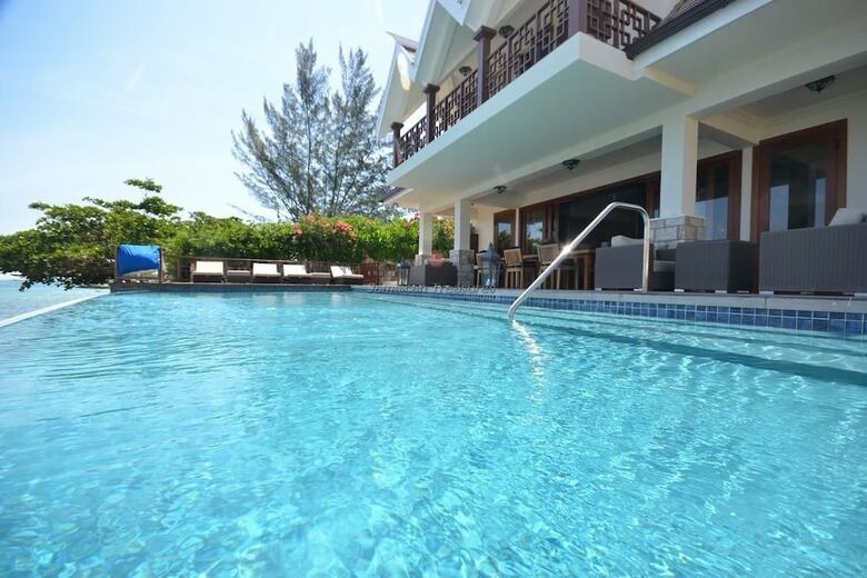 Tallawah Villa, Silver Sands Jamaica 7br