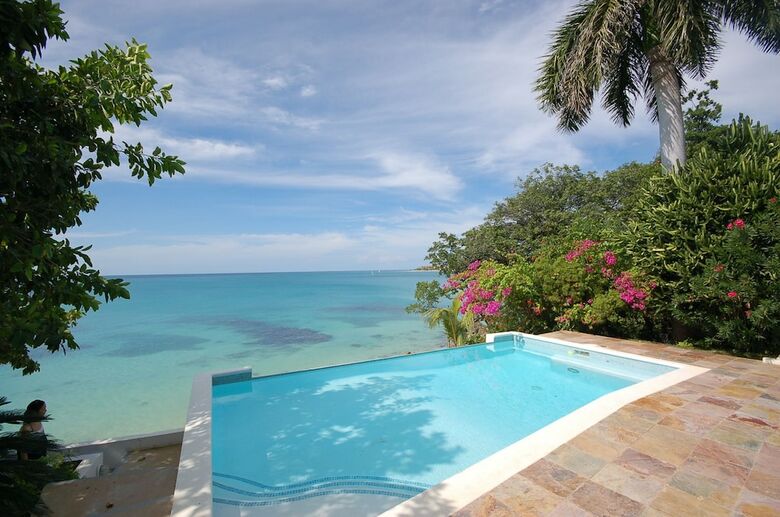 Villa Culloden Cove, 5br By Jamaican Treasures