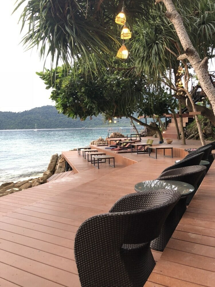 Hotel Decho Beach Resort