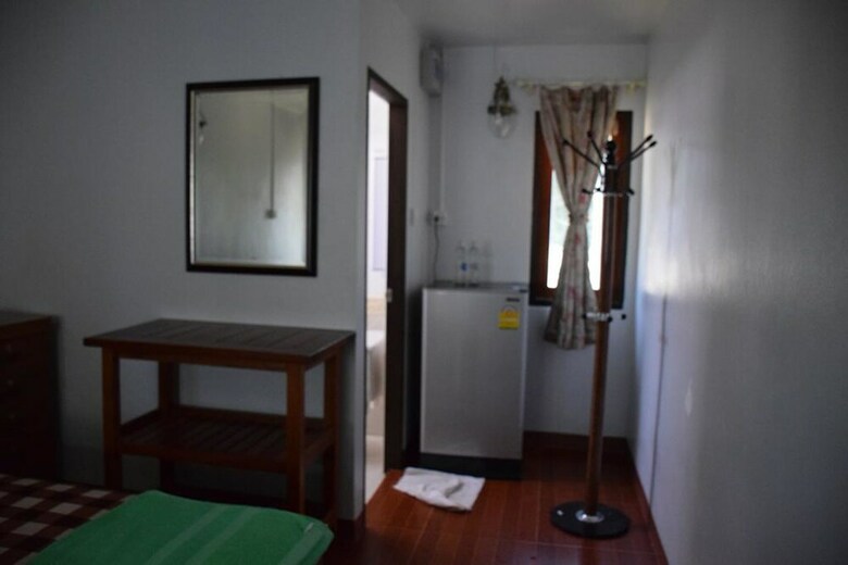 Hotel Bang Po Resort