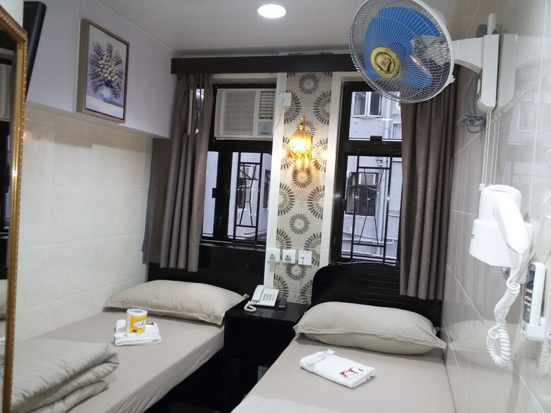 Aashiana Hotel