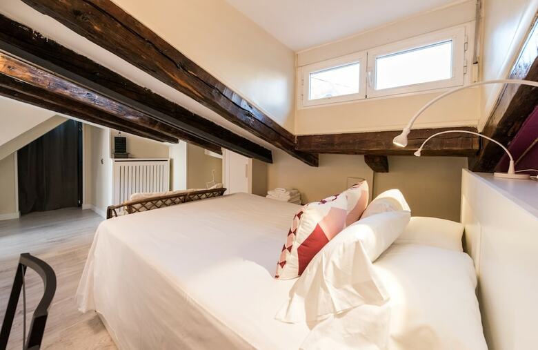 Apartamentos Fernando VI City Center