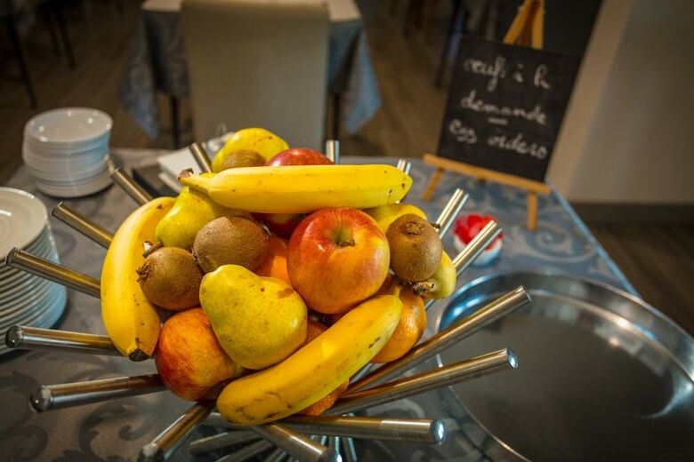 Hotel H�tel Saint Geni�s
