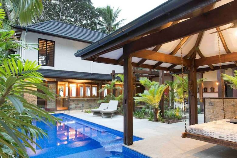 Villa Spice At Oak Absolute Oceanfront House