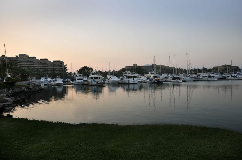 Hotel Marina Banderas Suites