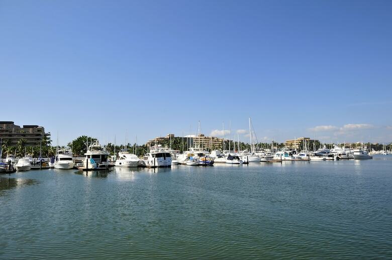 Hotel Marina Banderas Suites