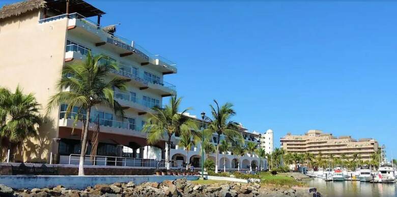 Hotel Marina Banderas Suites