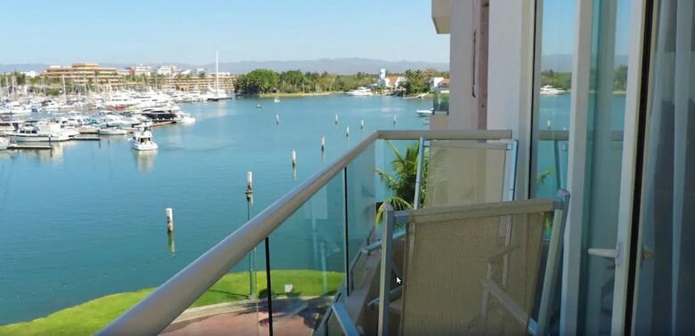 Hotel Marina Banderas Suites
